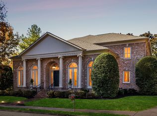 4 Middleton Park Ln, Nashville, TN 37215