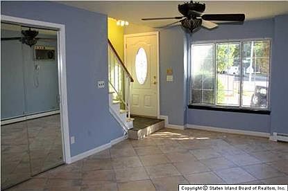 5th image of 44 Northport Ln