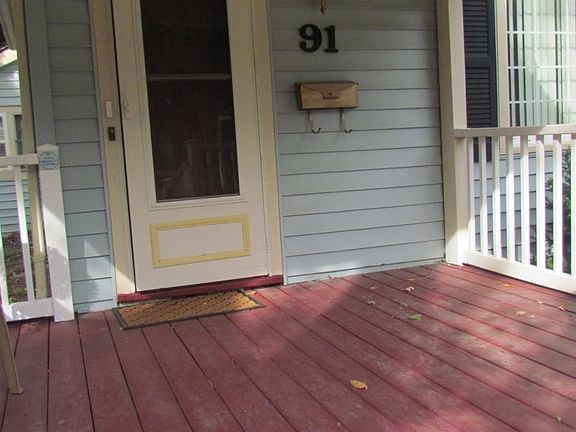 4th image of 91 Oakwood St