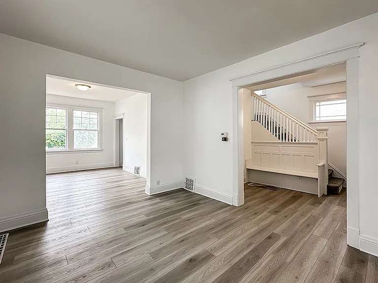 2122 Bancroft St — Photo 7