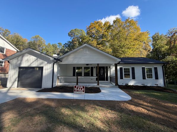 516 Foxcroft Dr
