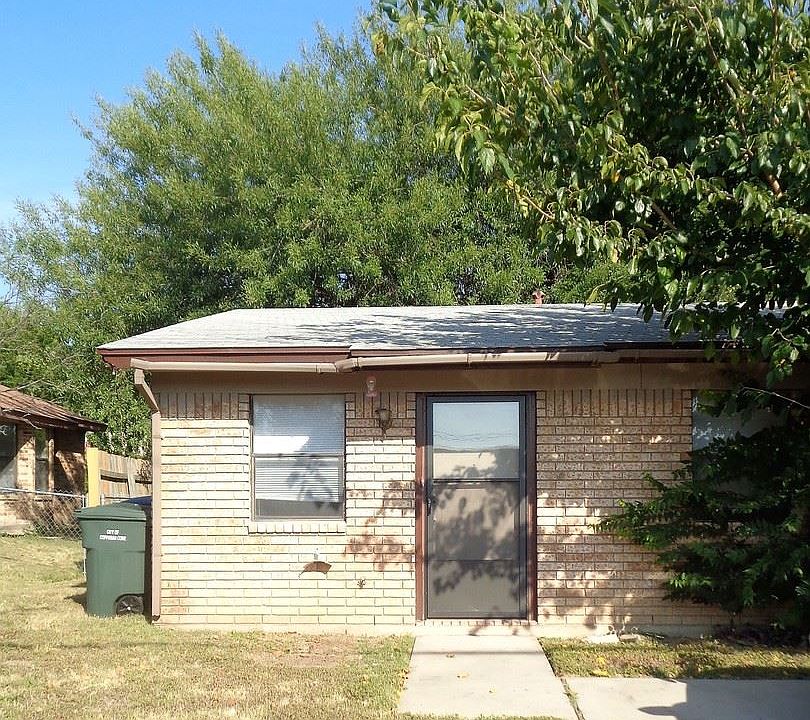 1st image of 807 N 3rd St