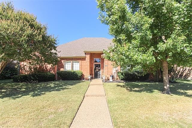1st image of 2817 Redfield Dr