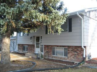 6882 S Clermont Dr, Centennial, CO 80122
