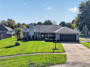 5240 Kevin St, Sheffield Village, OH 44054