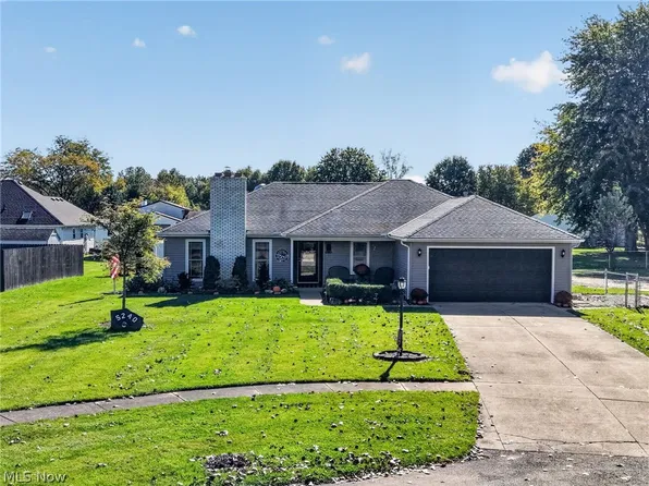 5240 Kevin St, Sheffield Village, OH 44054