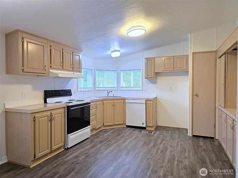 3rd image of 151 Nix Lane