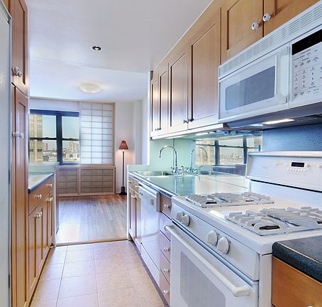 2nd image of 185 W End Ave APT 21M