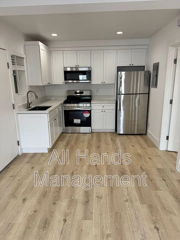 1 bed, 1.0 bath, 500 sqft, $2,050 — Photo 1