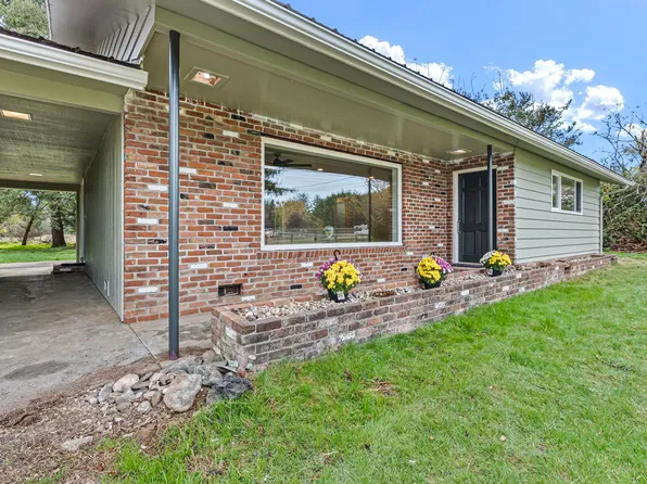 1405 Morehead Rd, Crescent City, CA 95531