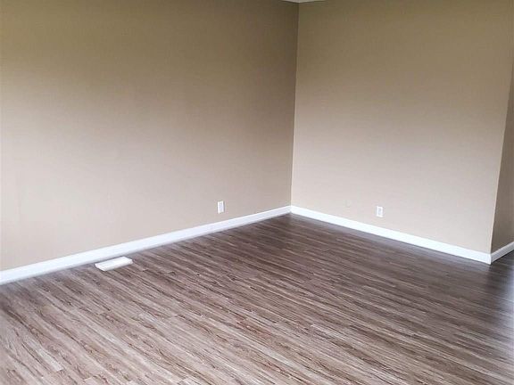 2nd image of 3307-3309 W Greenwood Pl