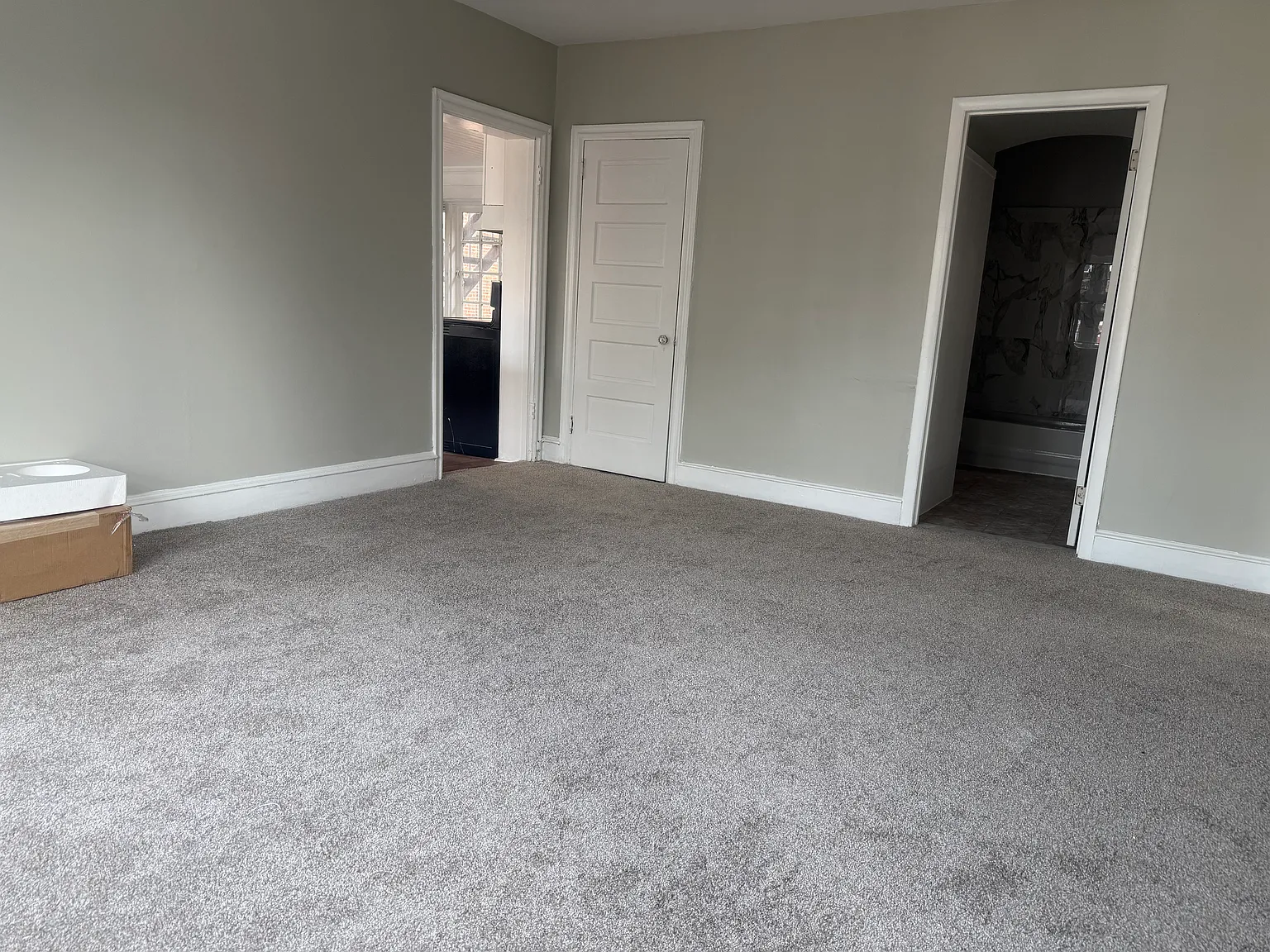613 W 10th St — Photo 1