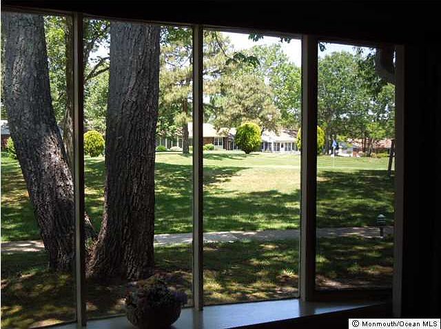 1st image of 913 Dumbarton Drive #B