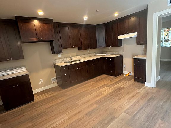3rd image of 1629 E 111th St #1631