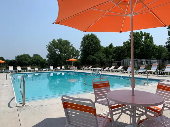 Village Green (IN), 1434 Fallcreek Dr #1a11, Mishawaka, IN 46544