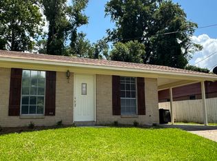 2613 Pearl St, Vicksburg, MS 39180