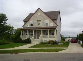617 Brookstone St, Holland, MI 49423