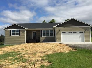 1460 Cloverdale Rd, Kalama, WA 98625