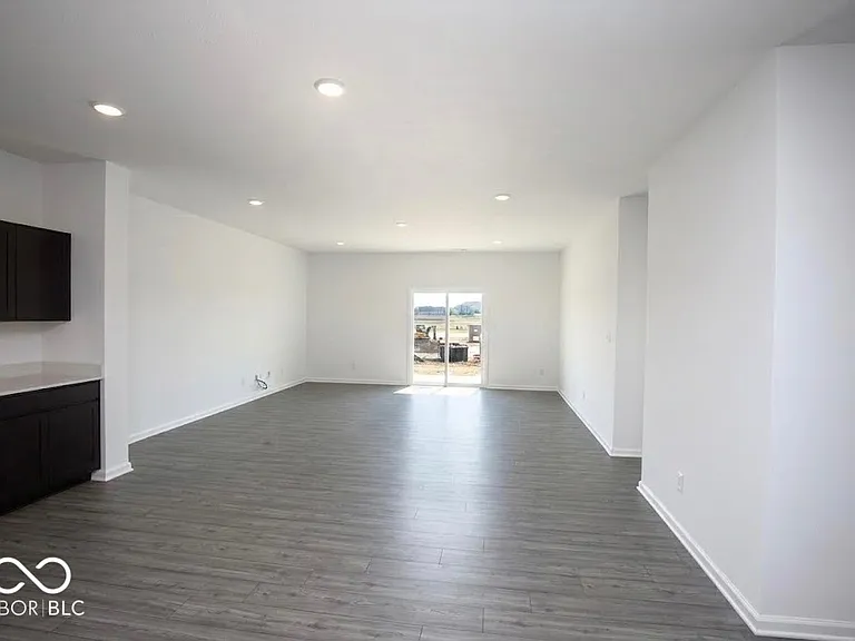 1488 Juniper Dr — Photo 3