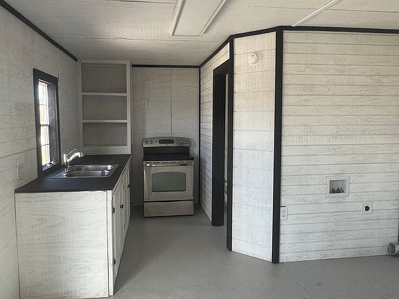 4th image of 113 County Road 3192 Unit B