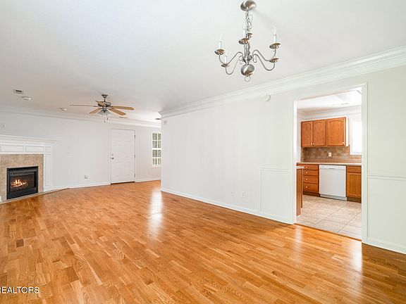 5th image of 3933 Archibald Way
