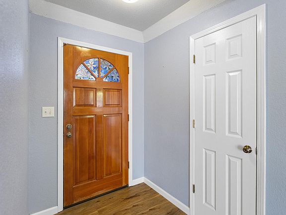 3rd image of 1646 Bel Aire Avenue