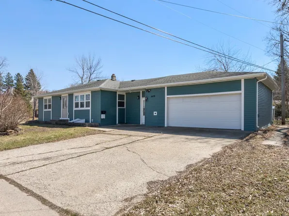 1409 13th Ave N, Moorhead, MN 56560
