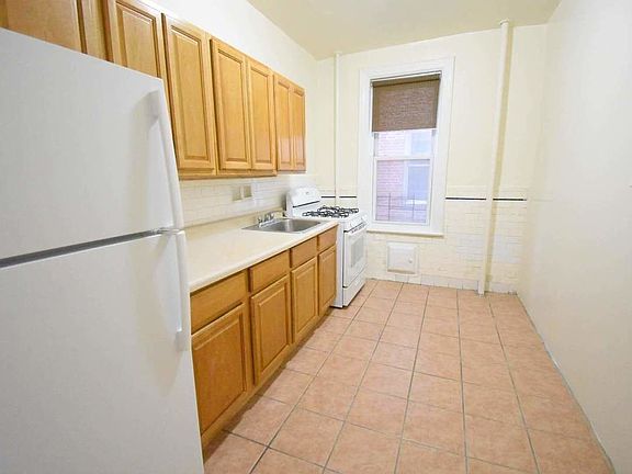 4th image of 3402 153rd St APT A6
