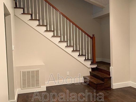 5th image of 41 Mullins Hl Unit A