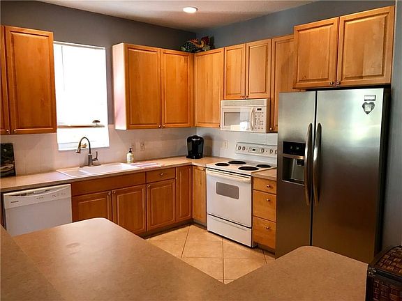 4th image of 3524 NW Pin Oak Dr