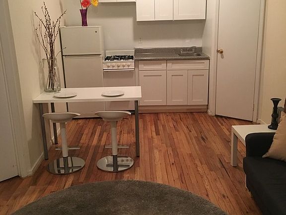 4th image of 244 W 60th St #2A