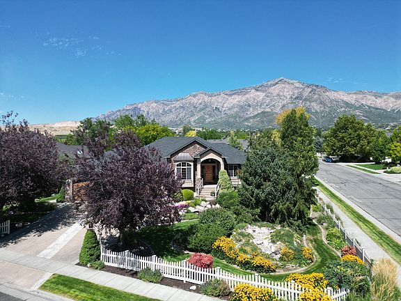 3rd image of 1076 W Mountain Orchard Dr