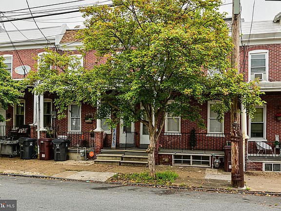 3rd image of 23 Stroud St