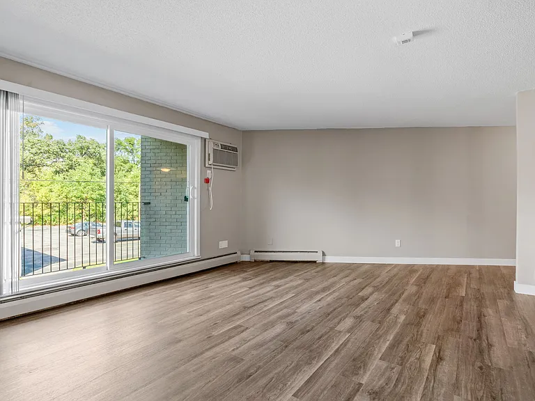The Birchway Apartments — Photo 30