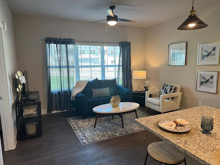 Legacy Lockhart Senior Apartments — Photo 25