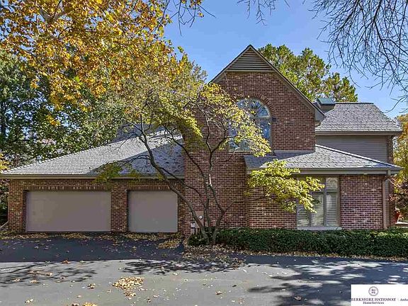 2nd image of 8906 Douglas Ct