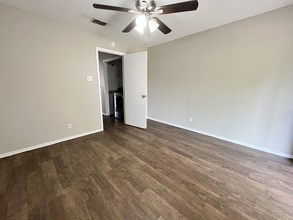 4th image of 1554 Lahn Rd #1