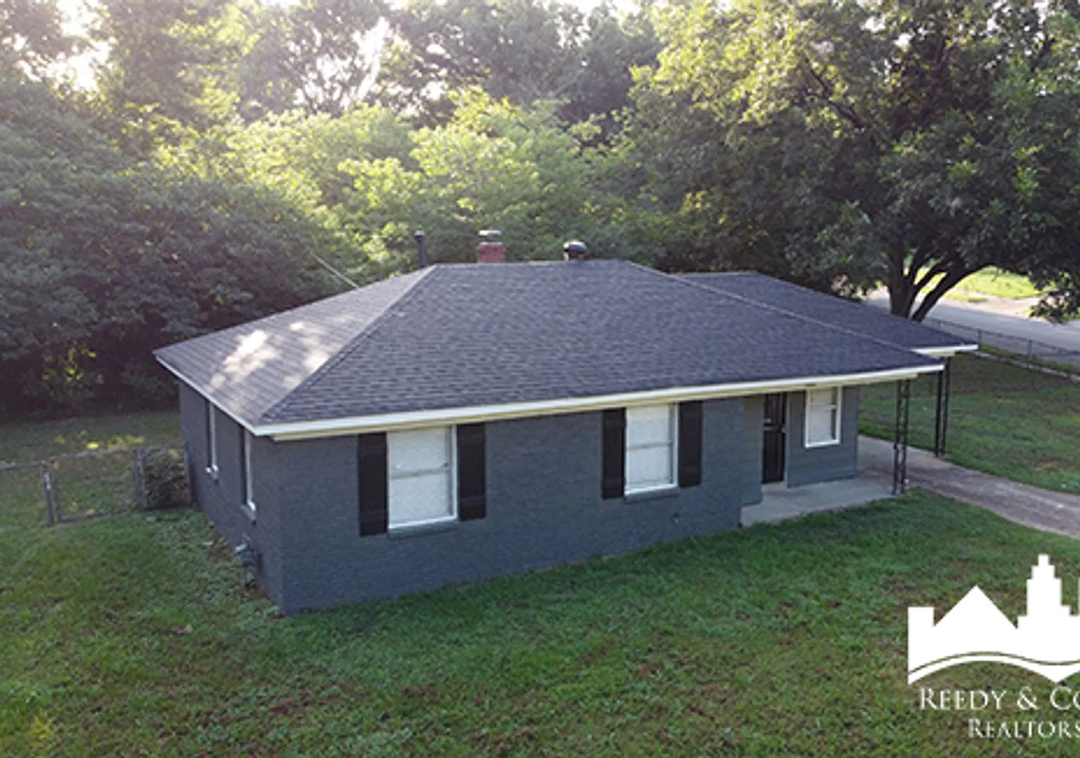 Welcome to 1380 Rolling Hills Drive! — Photo 4