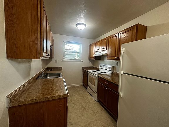 4th image of 4100 Parker Ave APT B