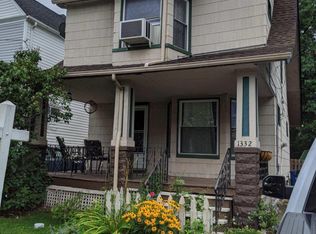 1332 Hall Ave, Lakewood, OH 44107
