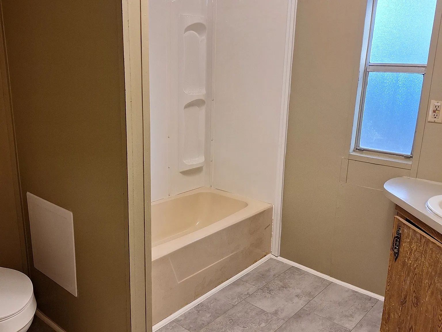 2 bed, 672 sqft, $750 — Photo 3