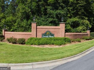 1041 Emerald Shores Dr, White Plains, GA