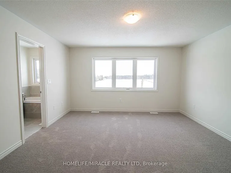 19 Greer St — Photo 8