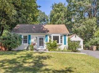 60 Knox Rd, Stamford, CT 06907