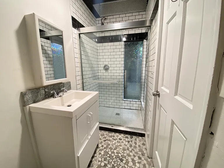 555 Whitehall St SW #A2 — Photo 2