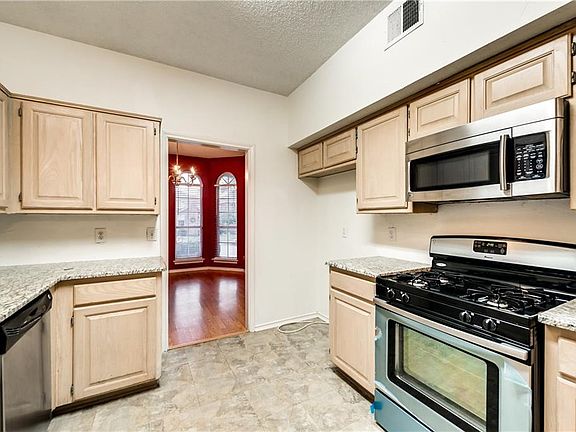 2nd image of 2216 Meadowstone Dr