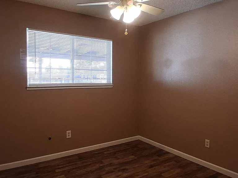3013 Freedom Ln — Photo 5