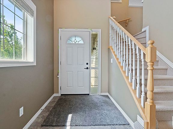 3rd image of 8438 Sloane Cres NW
