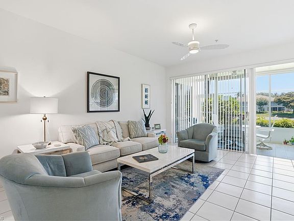 3rd image of 800 Carrick Bend CIR #103