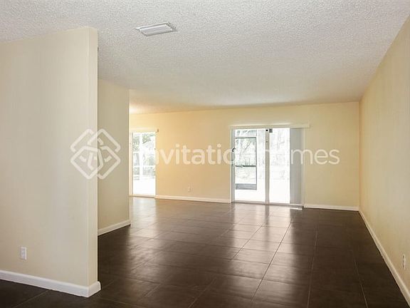 3rd image of 7508 NW 40th St